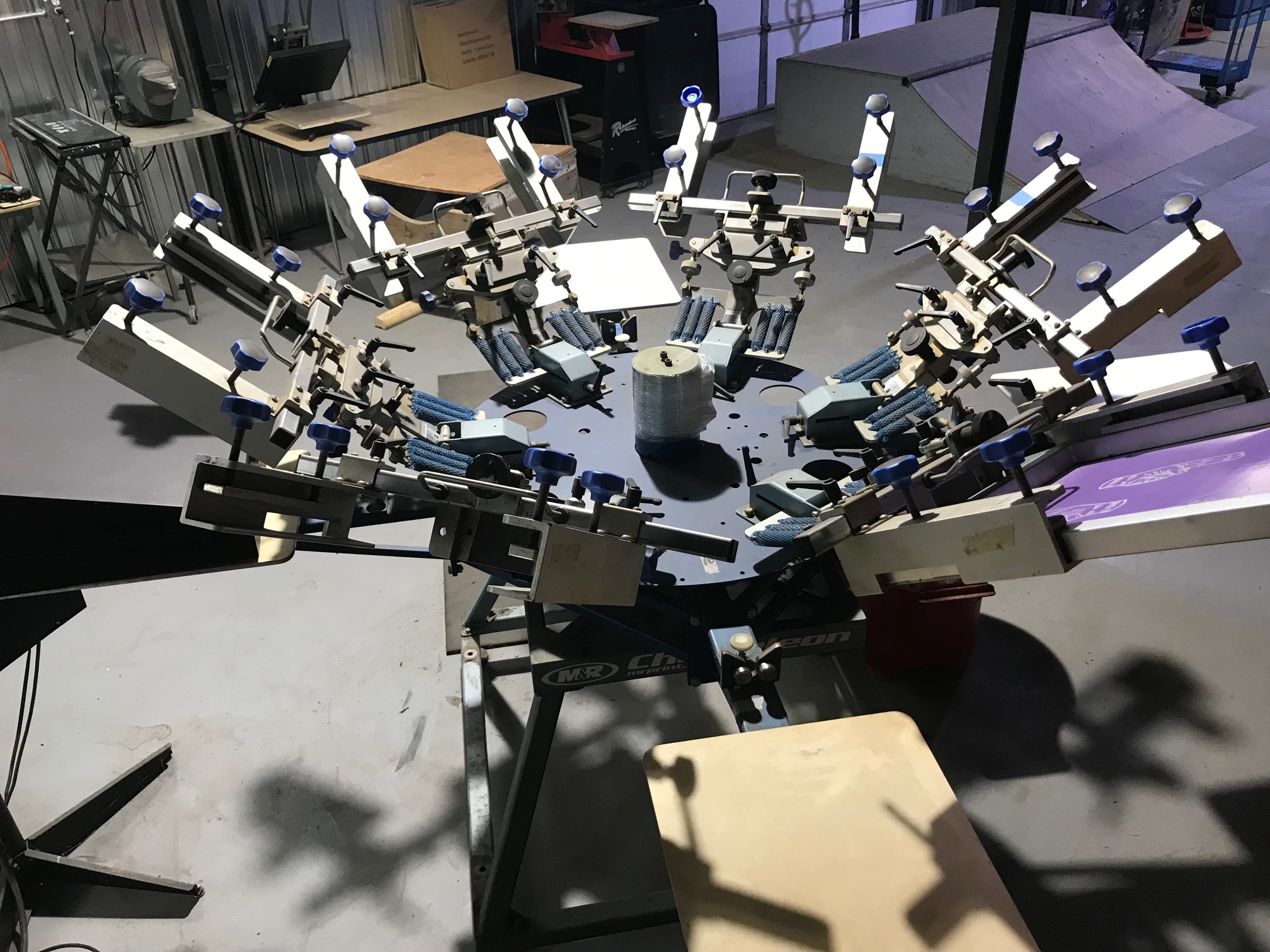 M&R Chameleon printing press 6 color 4 station