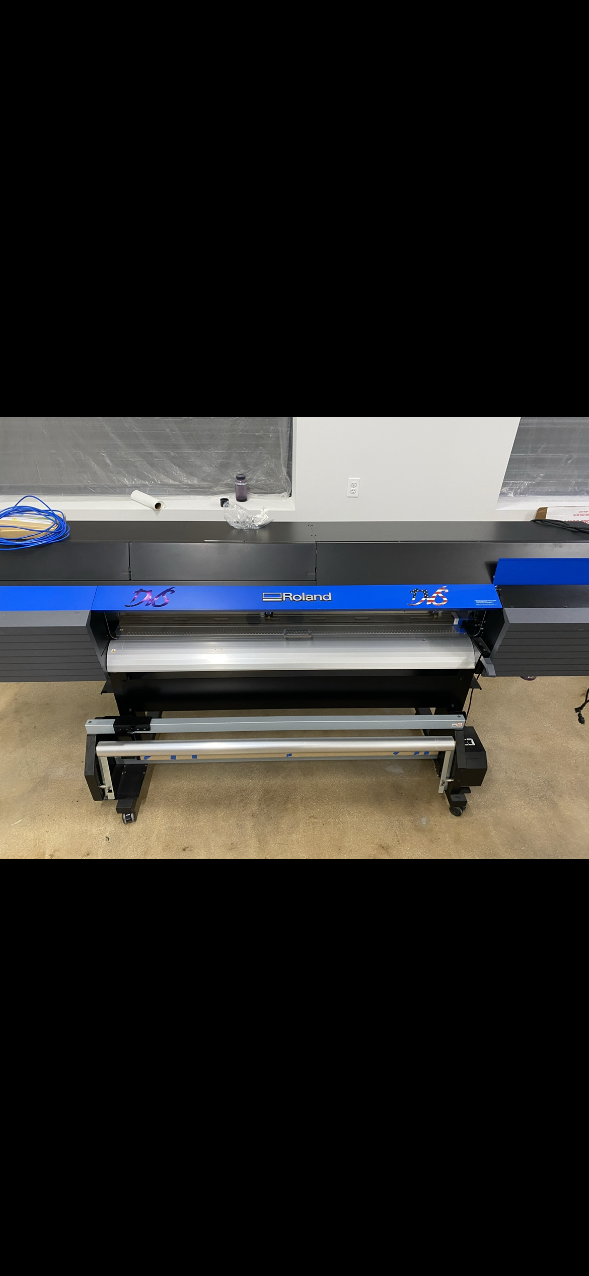 ROLAND TRUE VIS VG540 PRINTER/CUTTER-img_4458.png