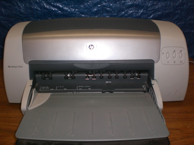 HP Color deskjet 9300 wide format 11x17 Printer - -hp-93000002.jpg