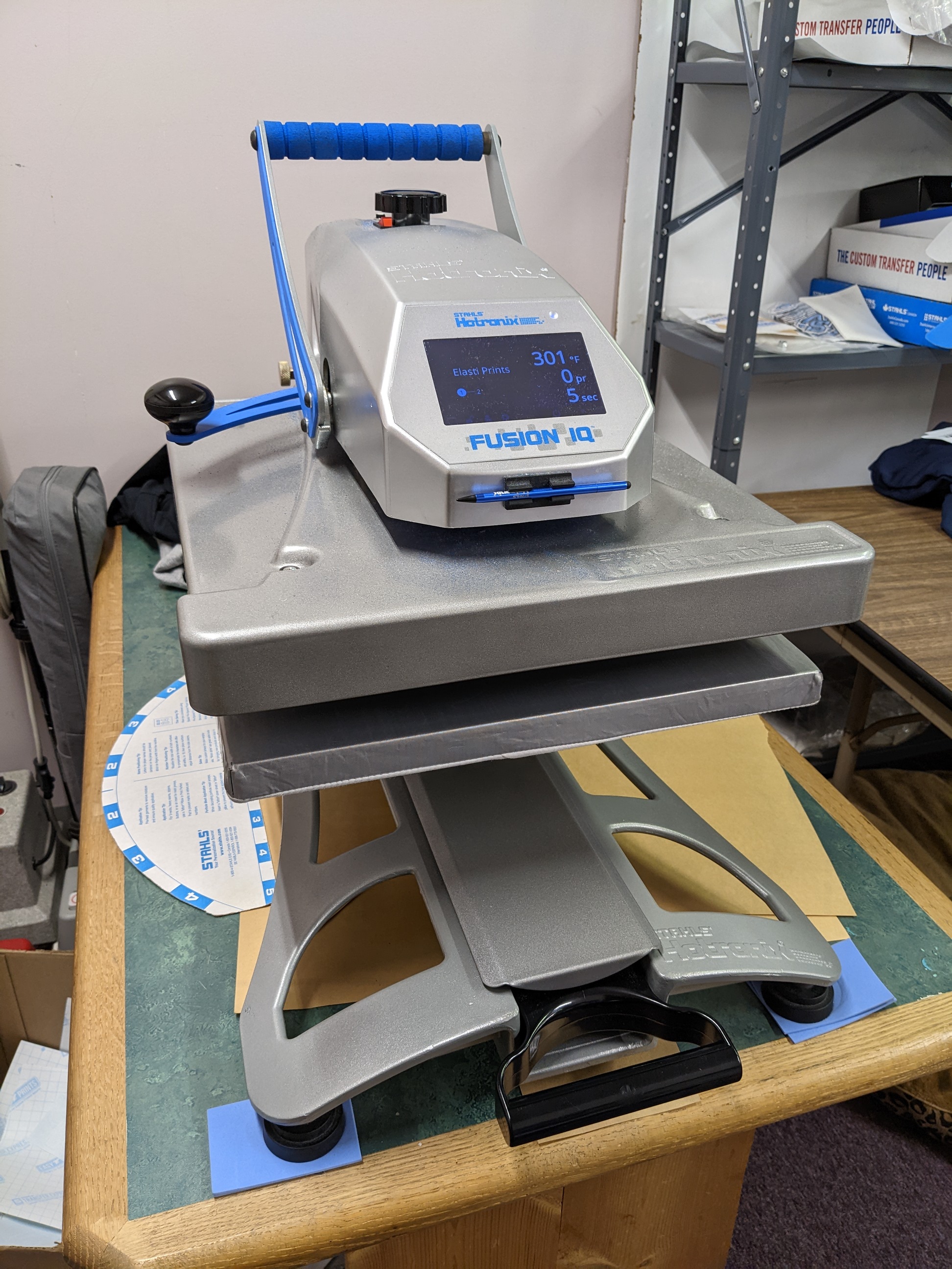 Hotronix Fusion IQ heat press