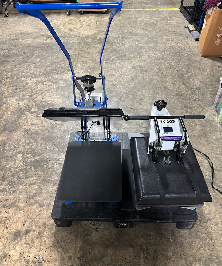 Geo Knight DK20S & DK20 Heat Presses & Sleeve Pallet For Sale