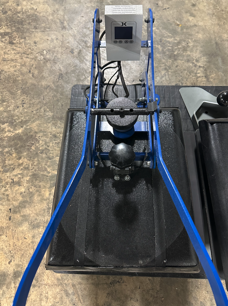 Geo Knight DK20S & DK20 Heat Presses & Sleeve Pallet For Sale