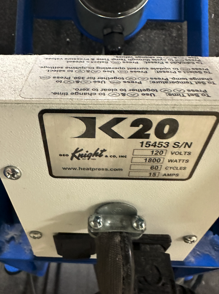 Geo Knight DK20S & DK20 Heat Presses & Sleeve Pallet For Sale