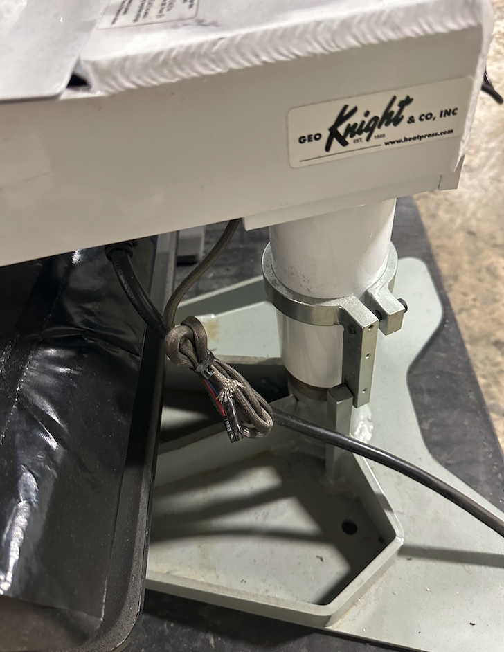 Geo Knight DK20S & DK20 Heat Presses & Sleeve Pallet For Sale