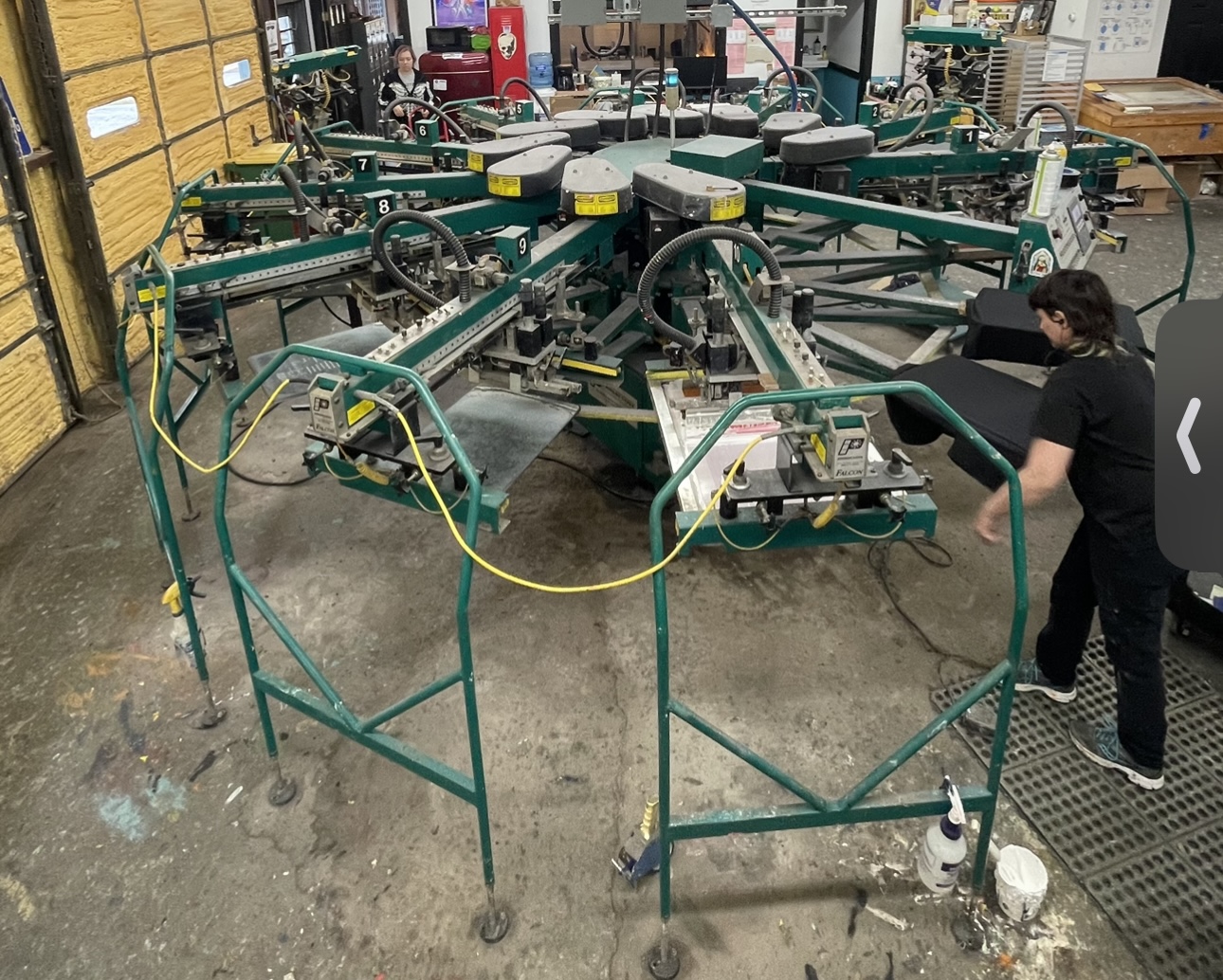 Screen printing press