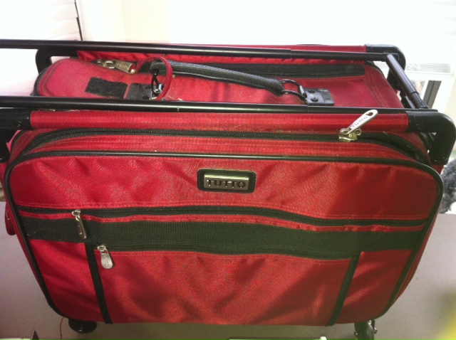 Bernina Artista 185 Sewing Machine w/Travel Case