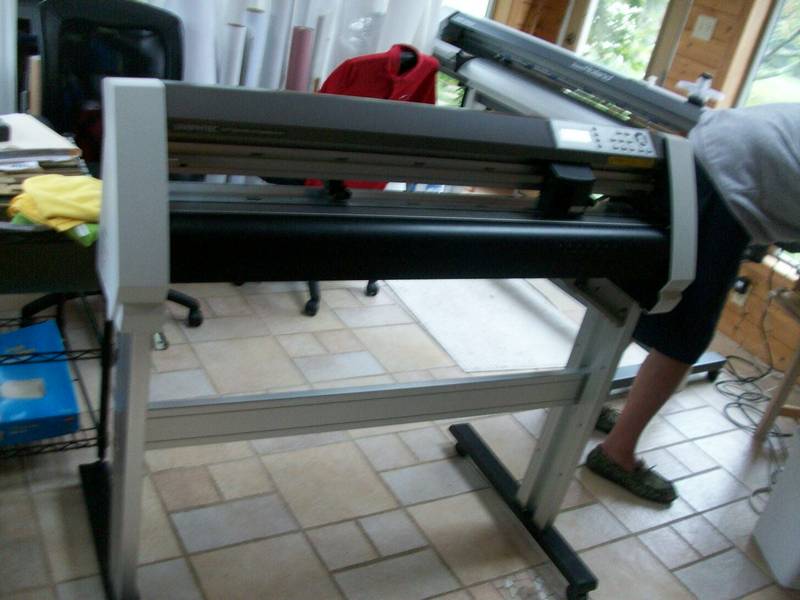 Roland VP-540 with Graphtec Cutter, Daige Laminator and More....-100_6823.jpg