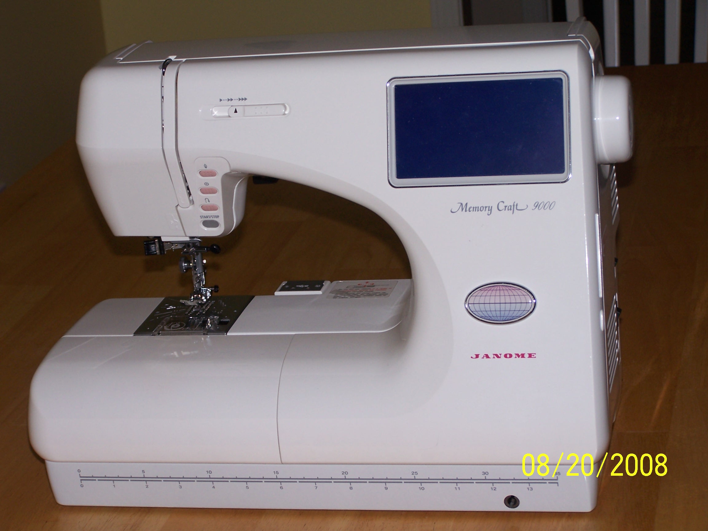 Janome 9000-005.jpg