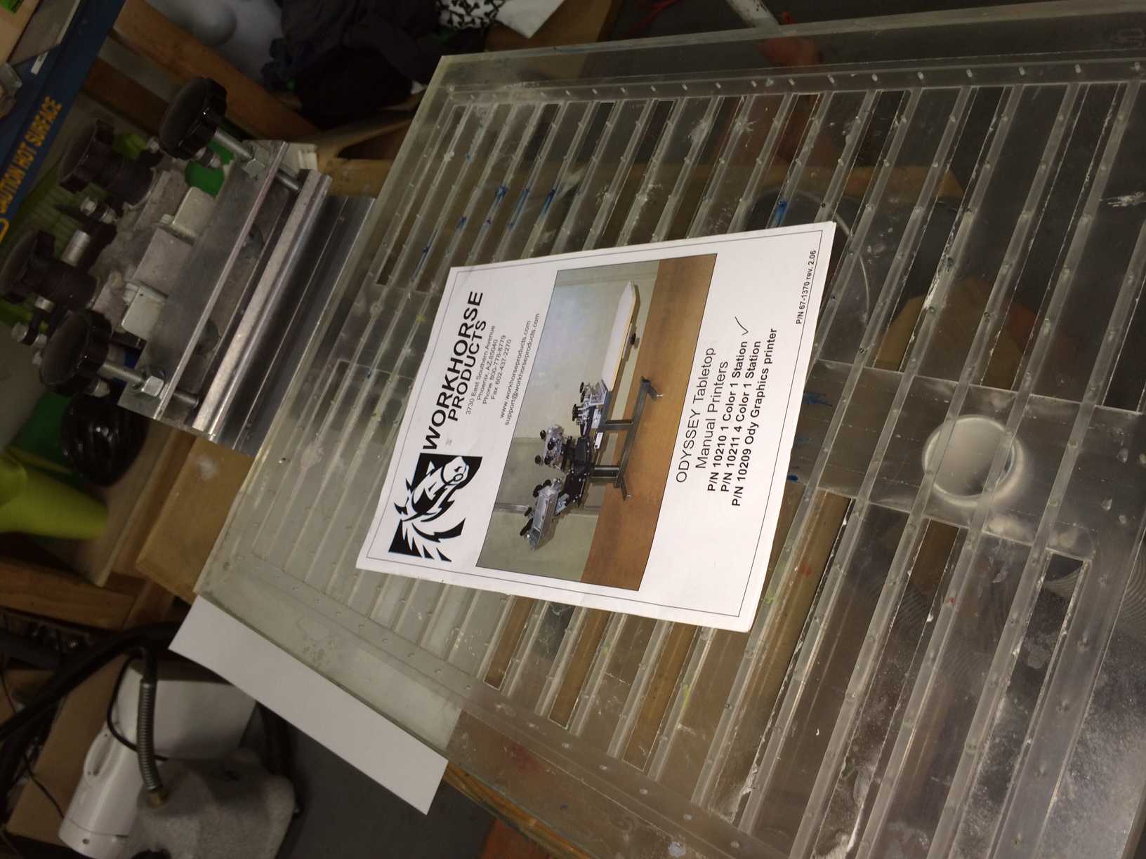 Workhorse Vacuum Pallet with Bracket and 1 Color/1 Station Press 695