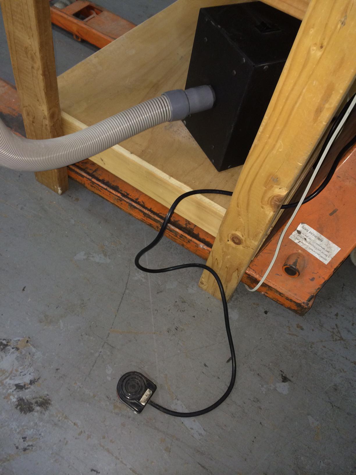 Workhorse Vacuum Pallet with Bracket and 1 Color/1 Station Press 695