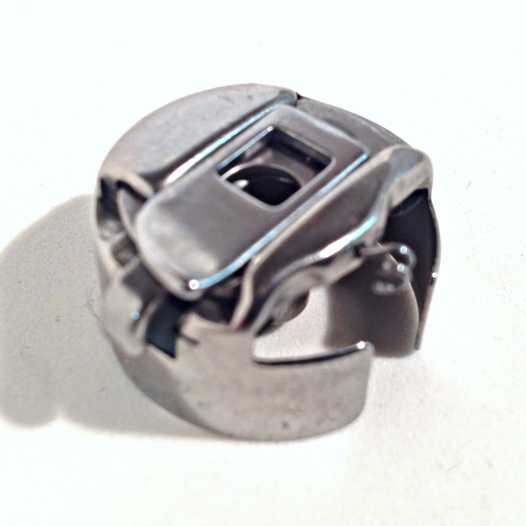 -generic-l-bobbin-case.jpg