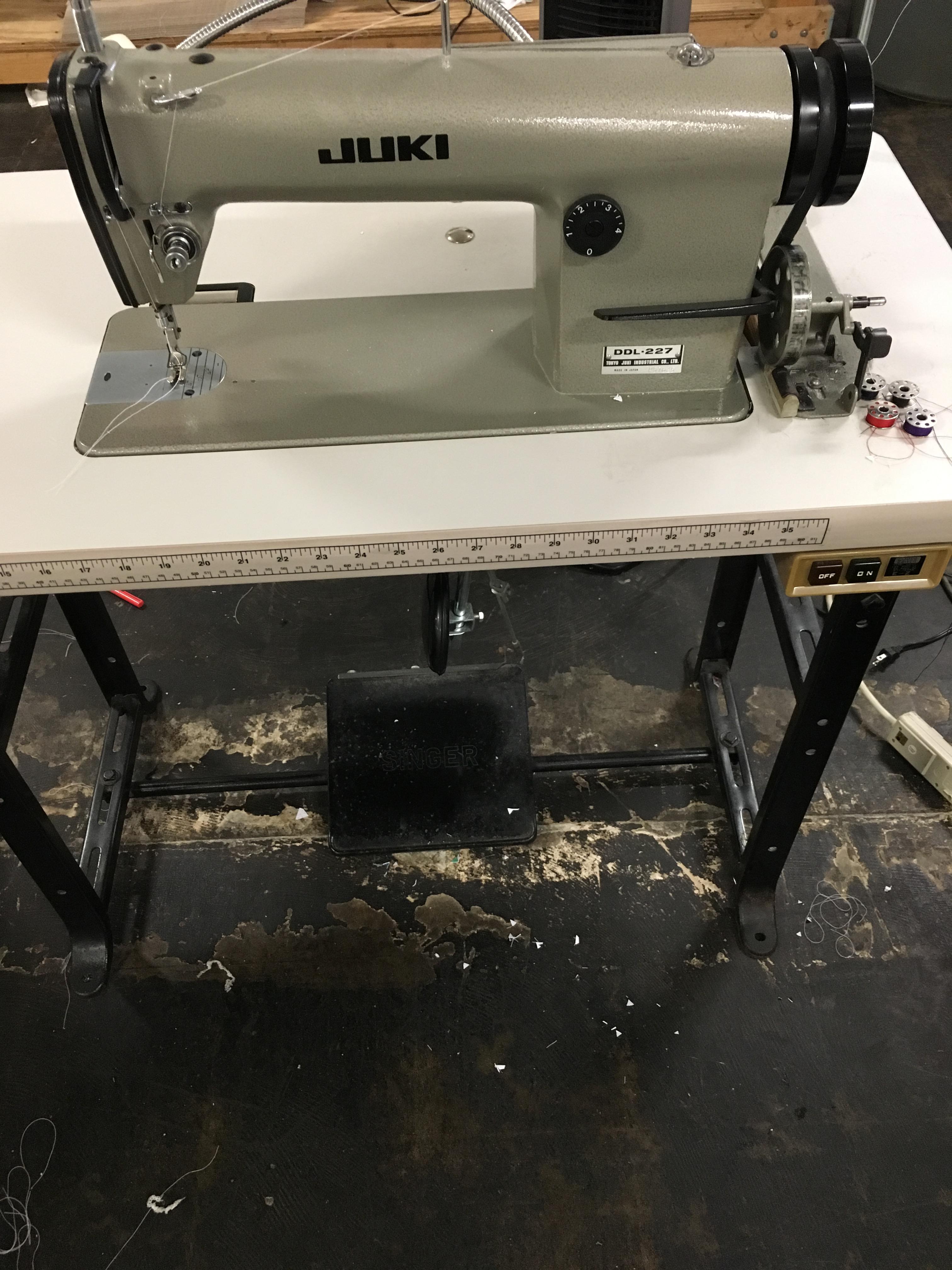 Used Industrial Sewing Machines-img_2280.jpg