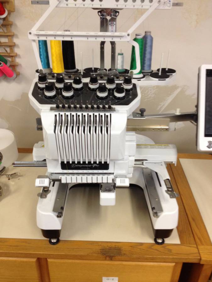 Brother pr1000e 10 needle embroidery machine Brother pr1000e 10 needle embroidery machine
