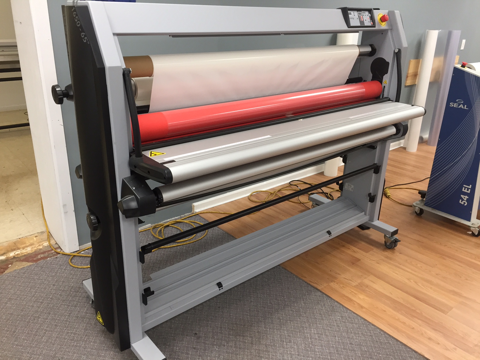 Kala Mistral 64" Laminator Heat Assist 00 OBO-img_0364.jpg