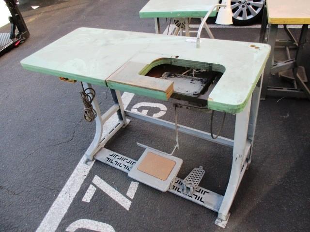 Industrial Sewing Machine Table W Motor RTR404040 Stunning Industrial Sewing Machine Tables Industrial Sewing Machine Table W Motor RTR404040 Stunning Industrial Sewing Machine Tables