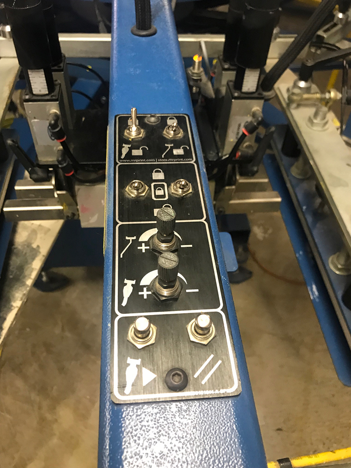 2011 Used M&R Diamondback R Series 6/8