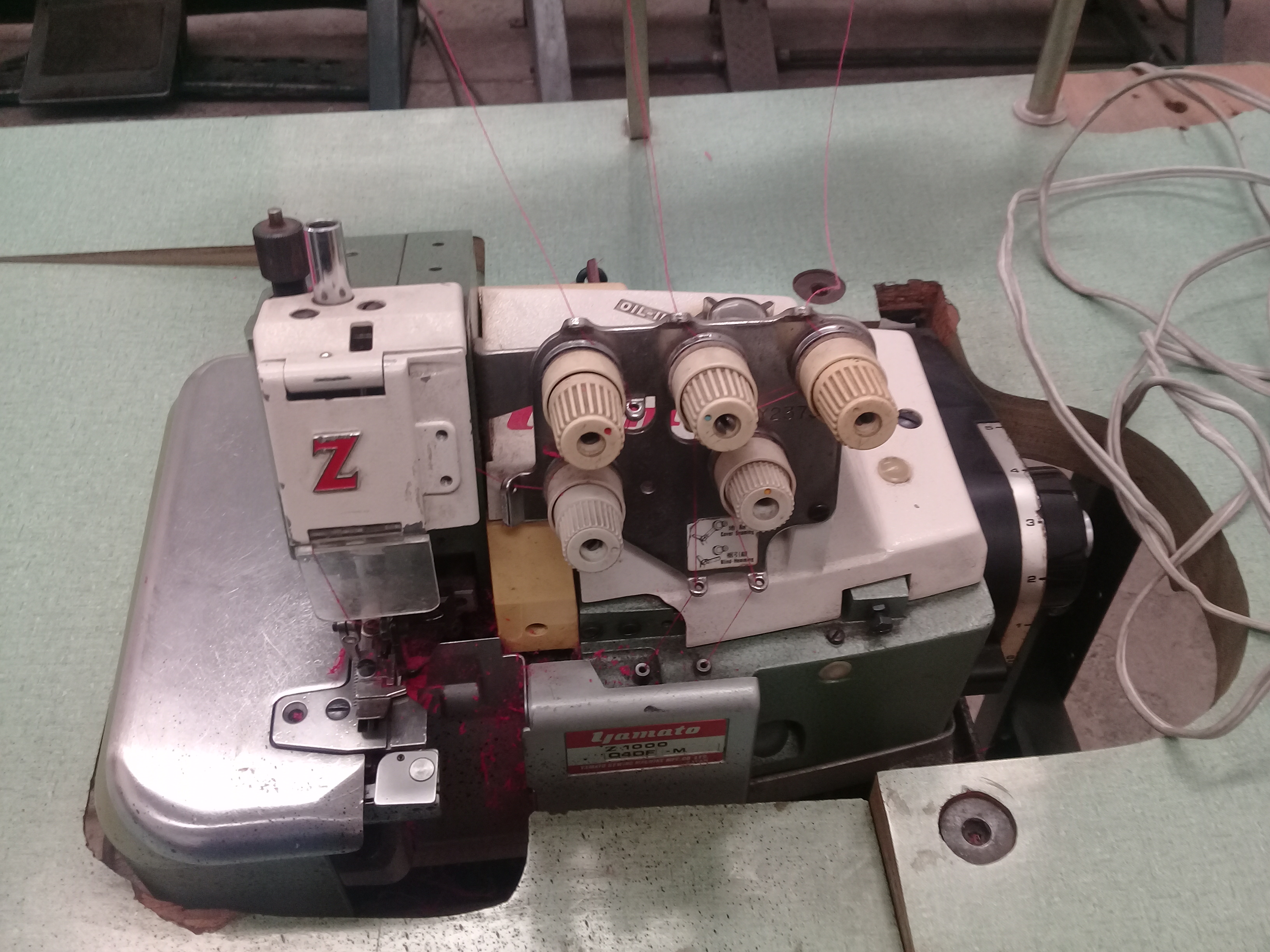 31 INDUSTRIAL SEWING MACHINES