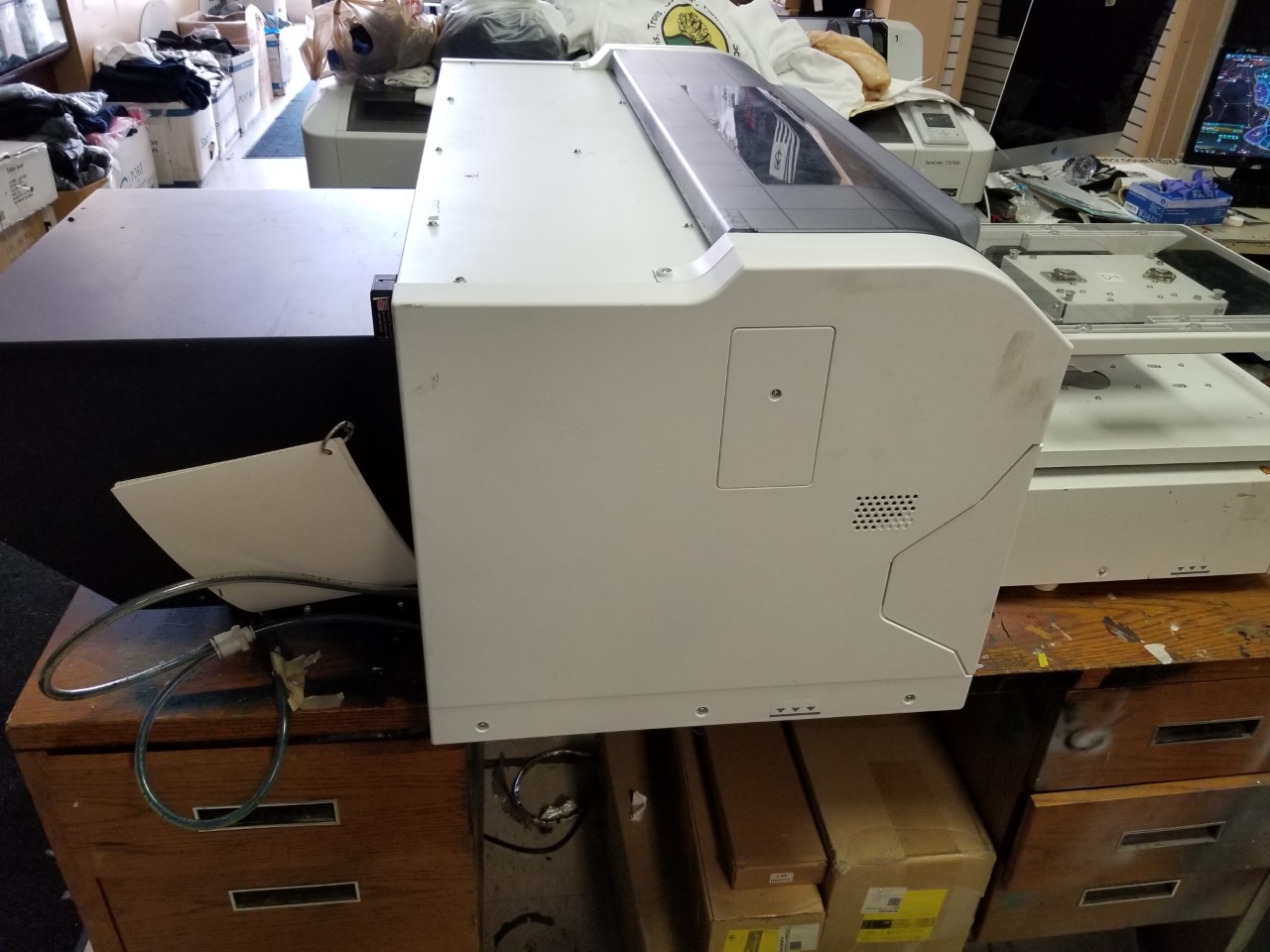 Epson F2000-3.jpg