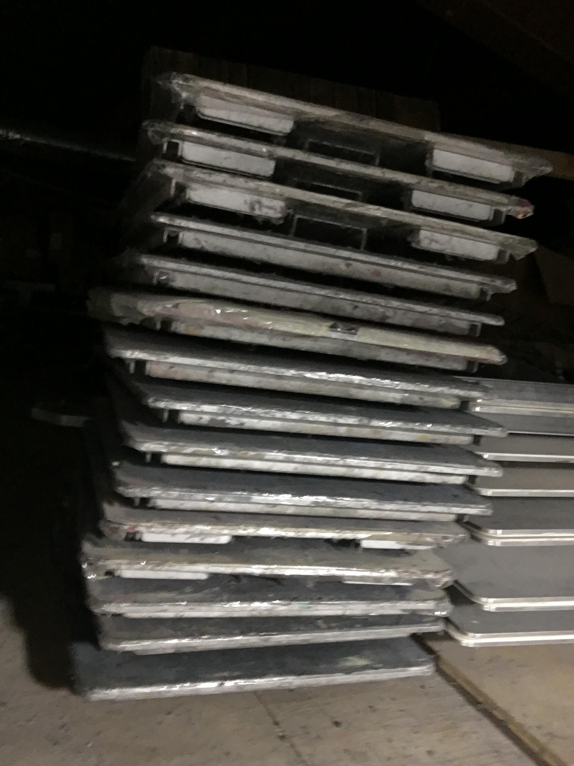 M&R Oversized Squeegees, Winged Floodbars, Platens (Pallets) 22"x 25