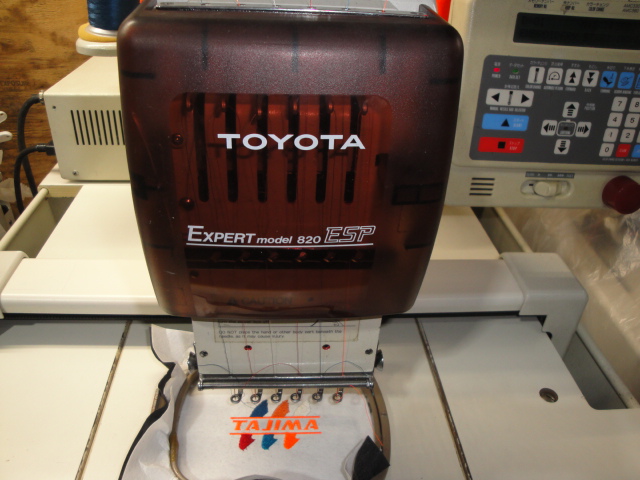 Toyota Expert ESP AD820 Commercial Embroidery Machine W Extras