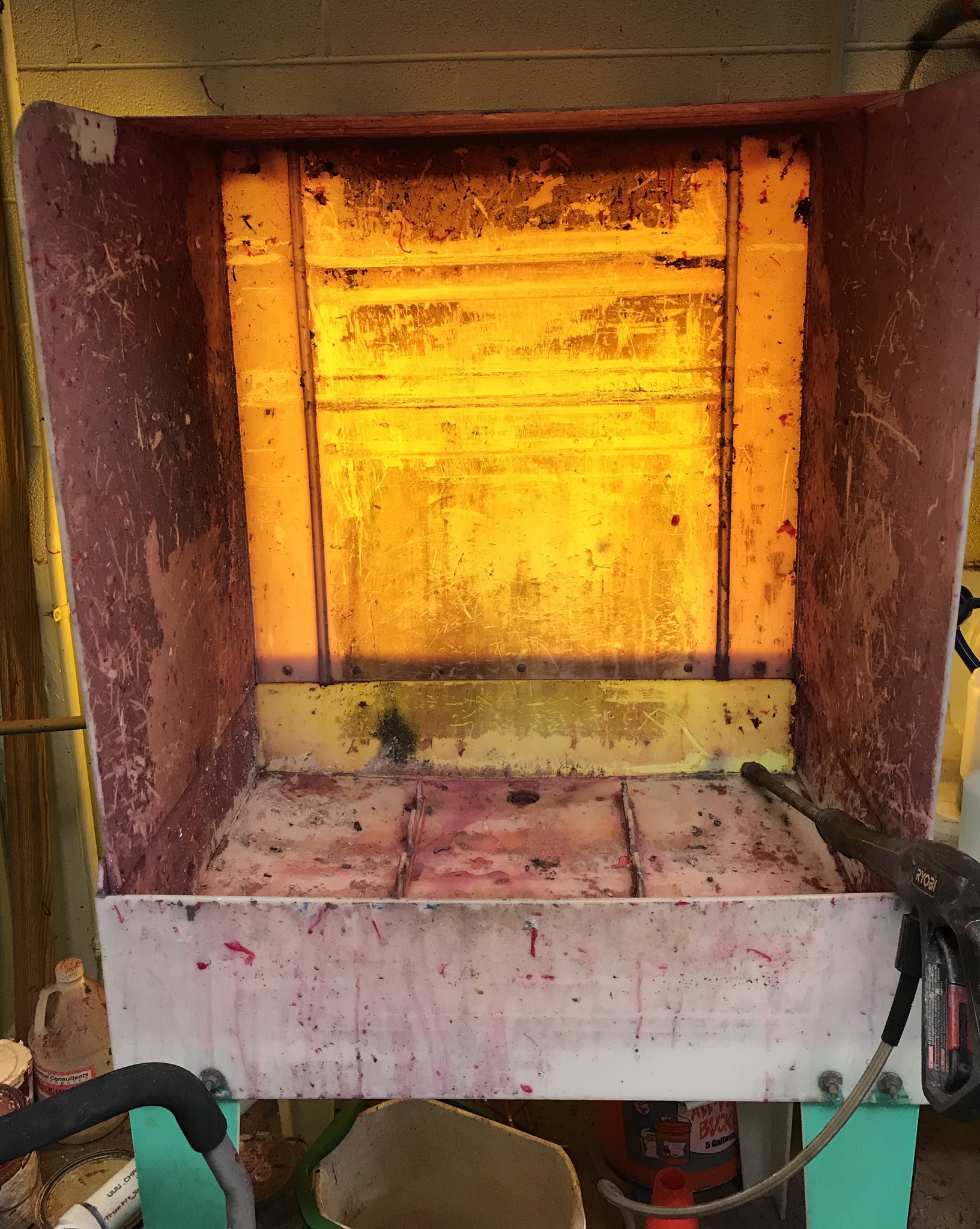 Ryonet Washout Booth with Back Light-dc7d584b-e7f1-4e80-945d-c08de3764c02.jpeg