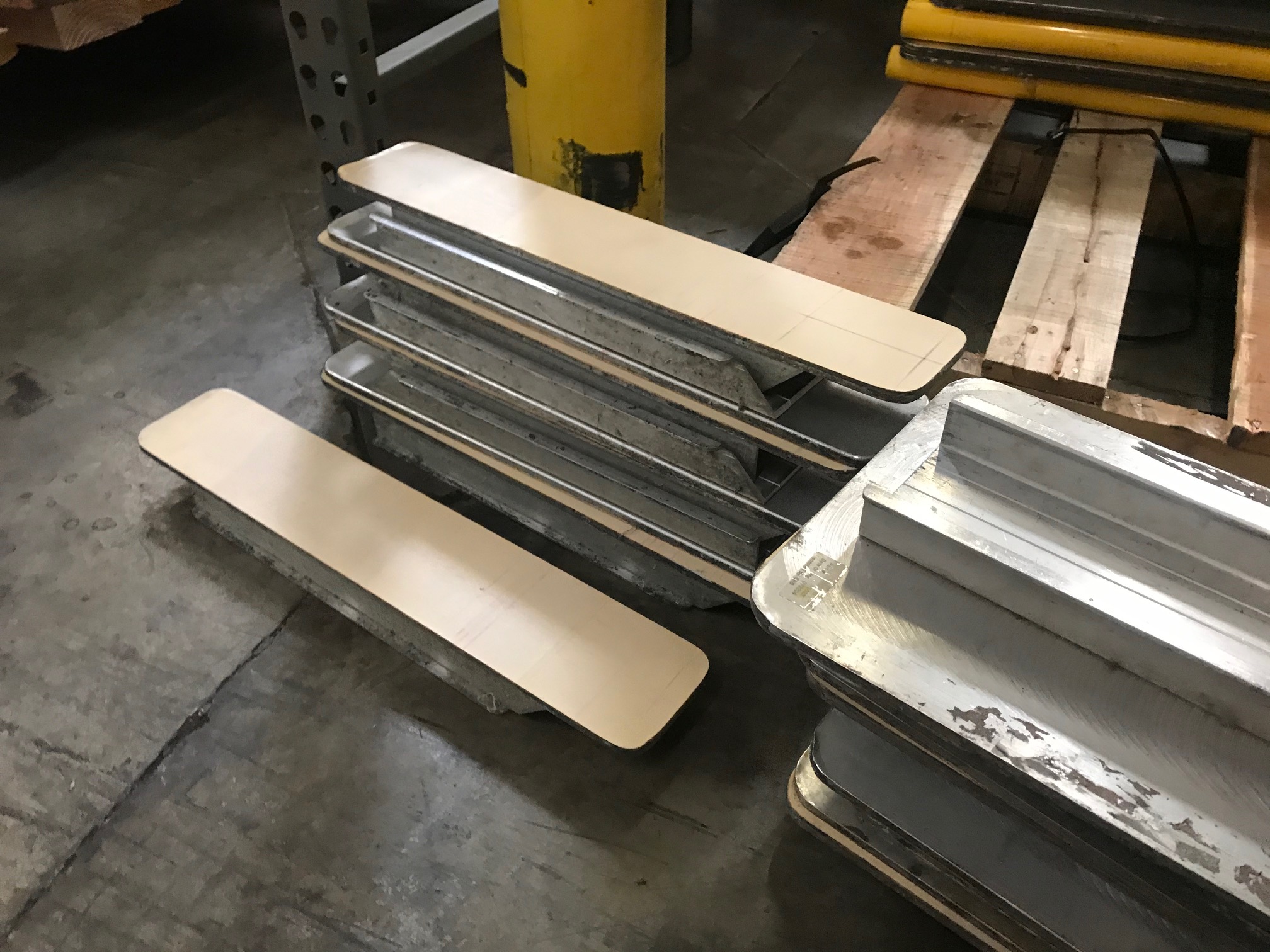 used m&r pallets