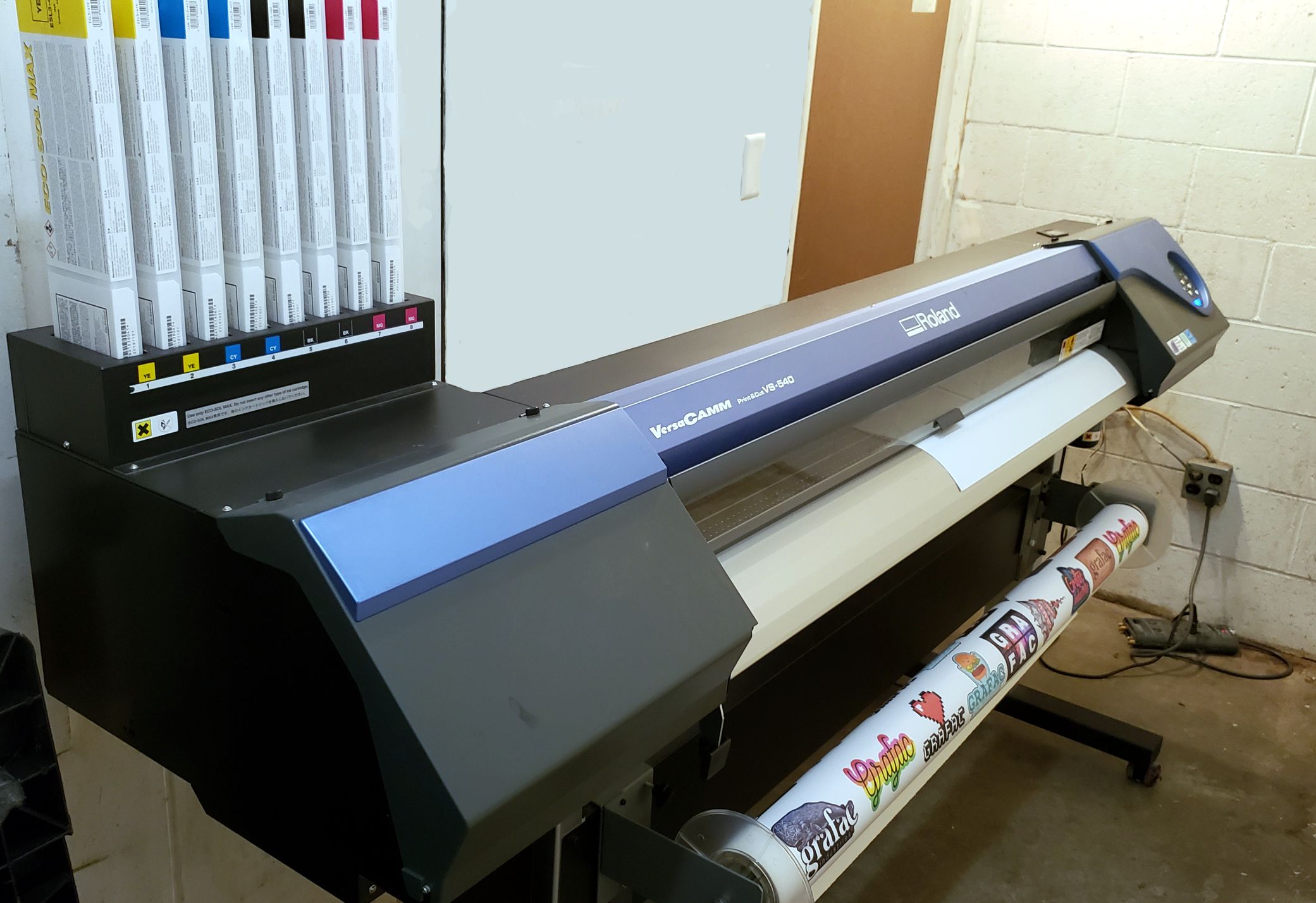 Roland VS540 Printer Cutter-roland-full2.jpg