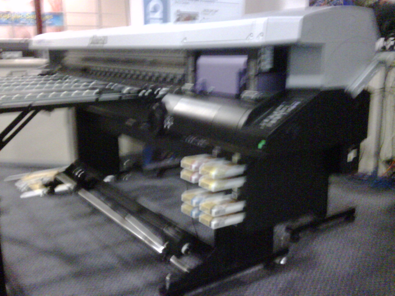 Demo Mimaki UJV-160, 64" Hybrid flatbed with Green UV_LED-img00385-20100723-1554.jpg